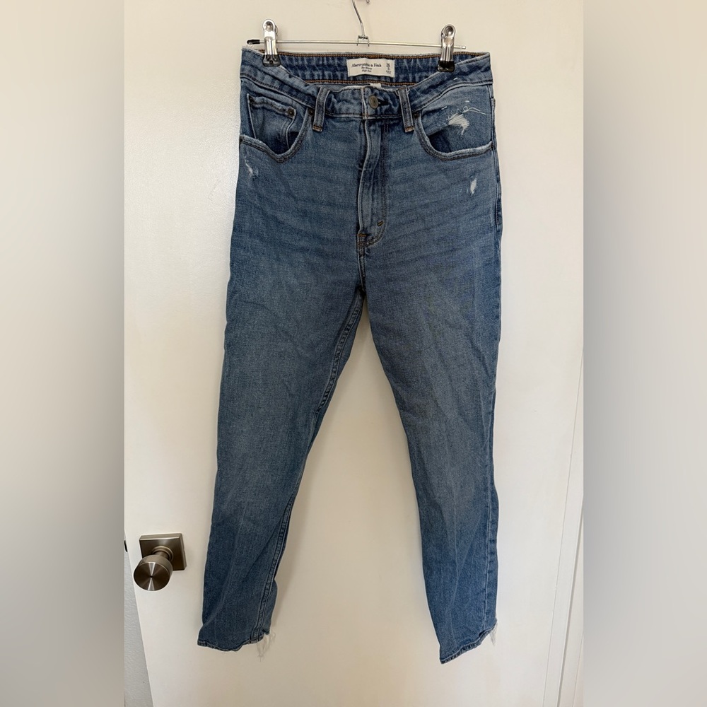 Abercrombie & Fitch distressed the skinny high rise jeans 26